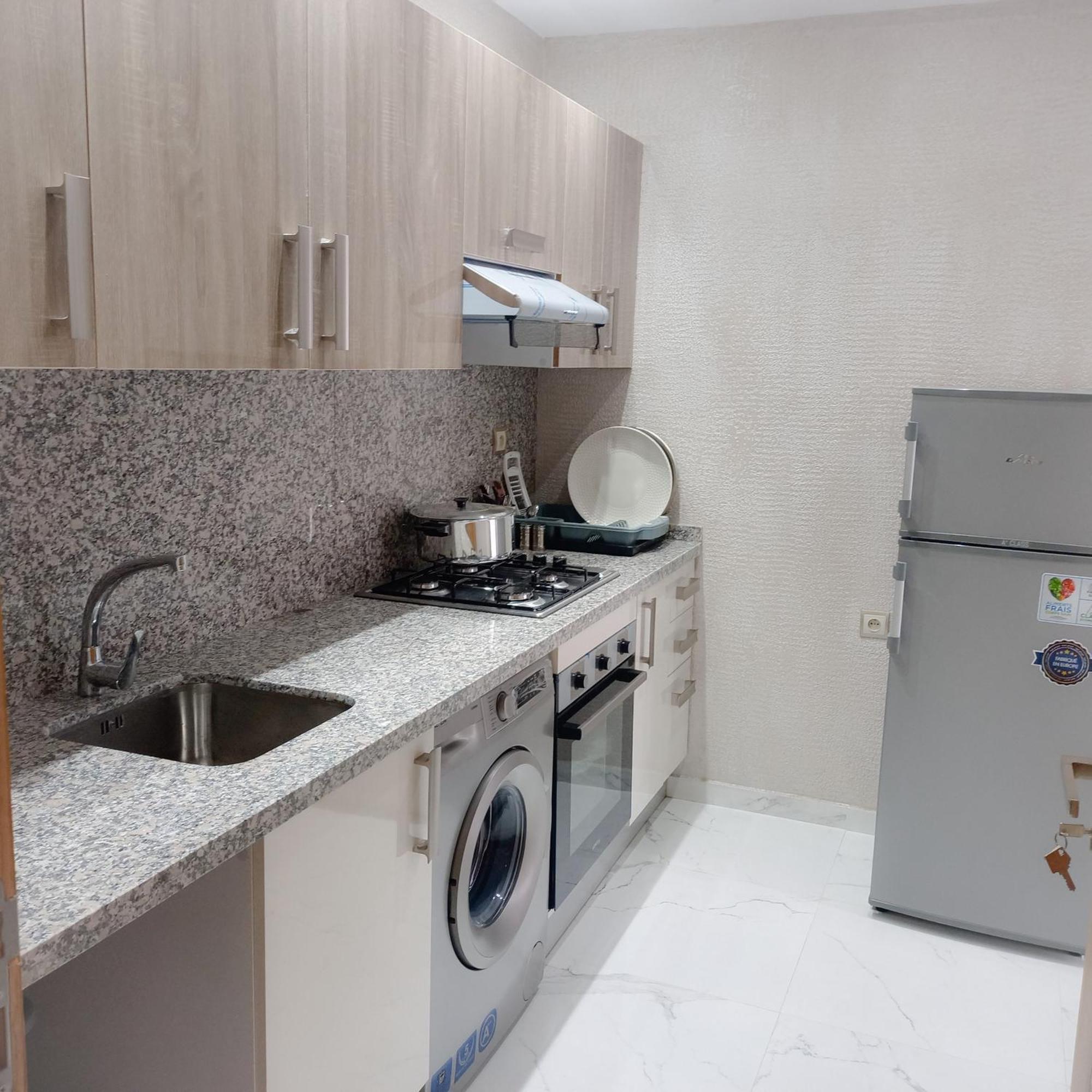 Super Apartement Totalement Neuf Et Climatise A Cote Du Centre Commercial Marjane M2 Tanger Exteriér fotografie